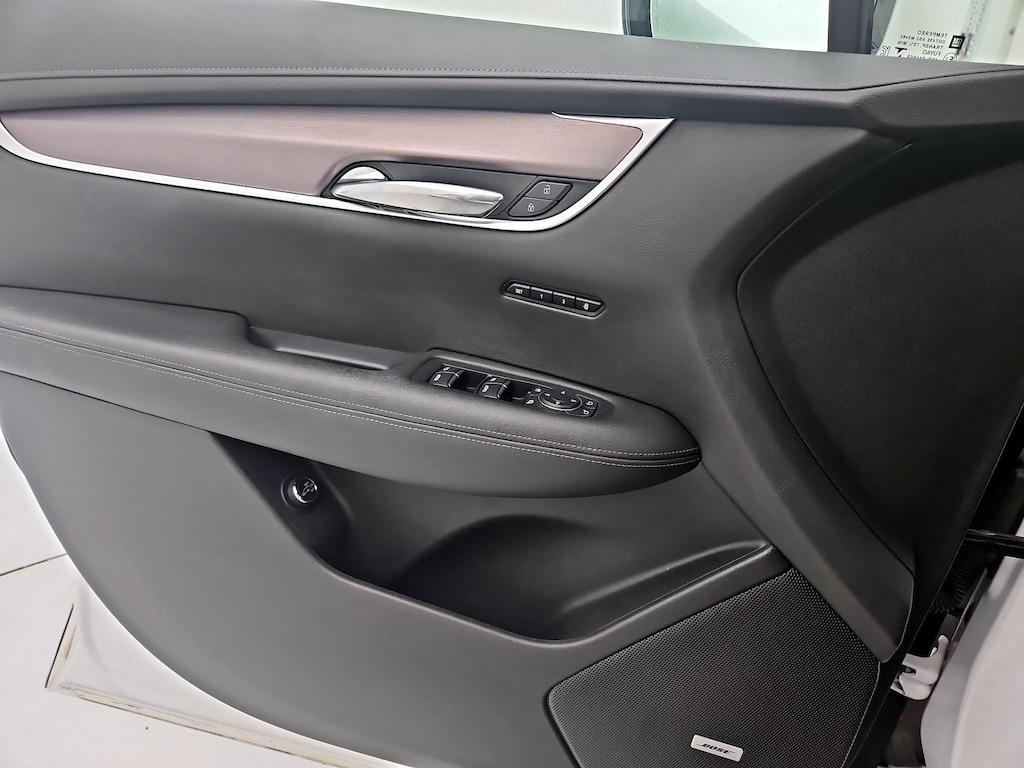 used 2022 Cadillac XT6 car, priced at $31,998