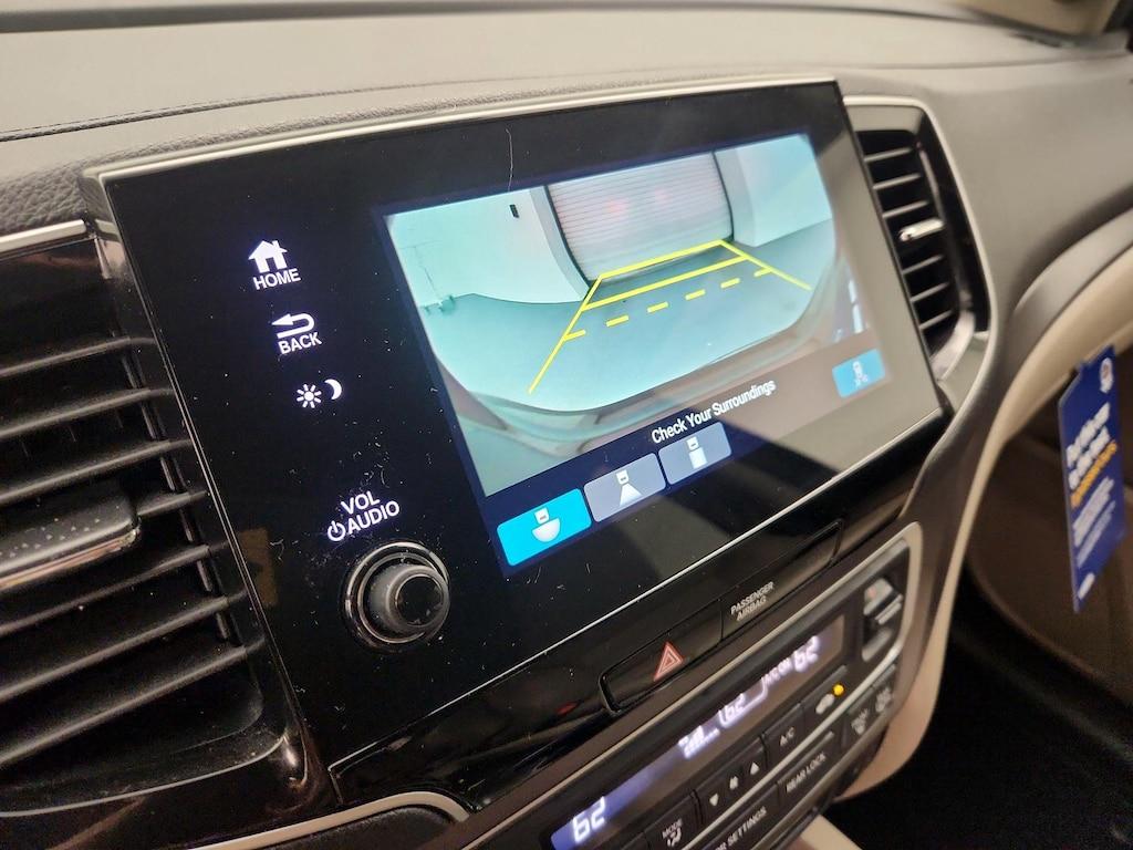 used 2022 Honda Pilot car, priced at $30,998