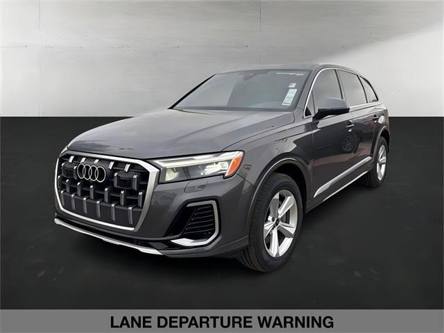 new 2025 Audi Q7 car, priced at $68,555