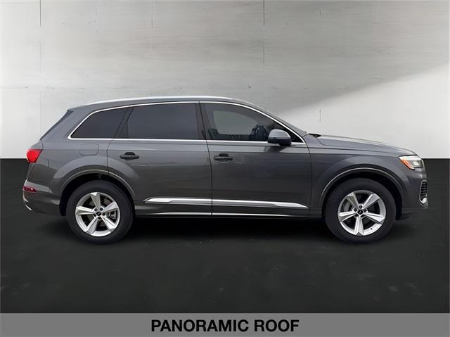 new 2025 Audi Q7 car, priced at $68,555