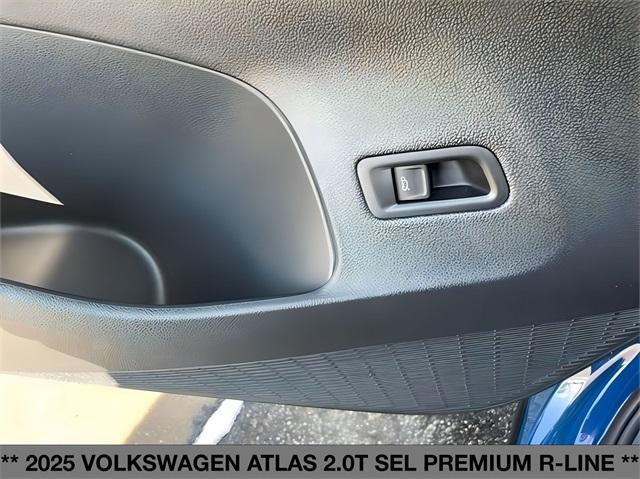 new 2025 Volkswagen Atlas car, priced at $54,999