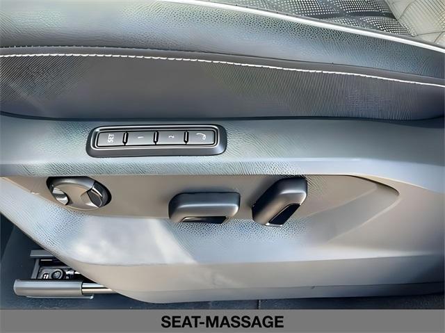 new 2025 Volkswagen Atlas car, priced at $54,999