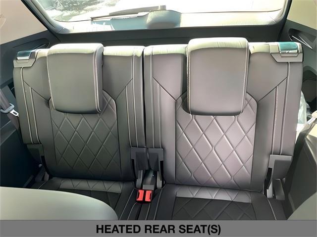 new 2025 Volkswagen Atlas car, priced at $54,999
