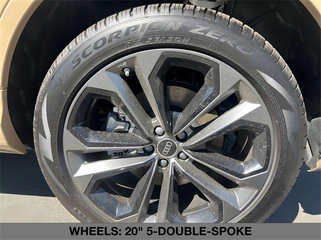 new 2025 Audi Q7 car, priced at $87,430