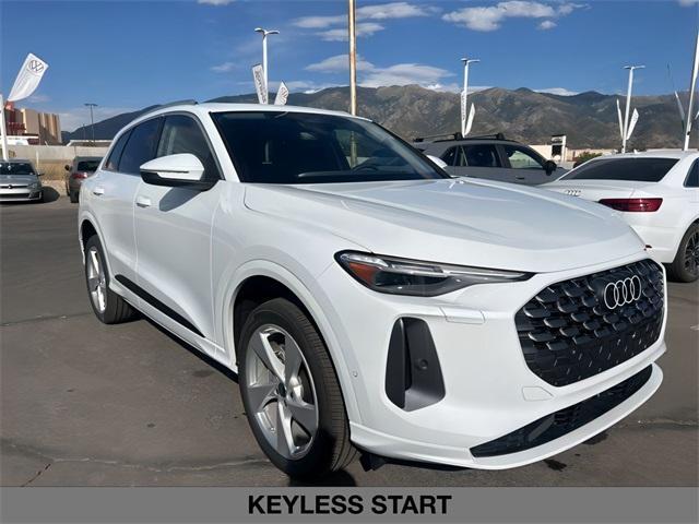 new 2025 Audi Q5 car, priced at $61,300