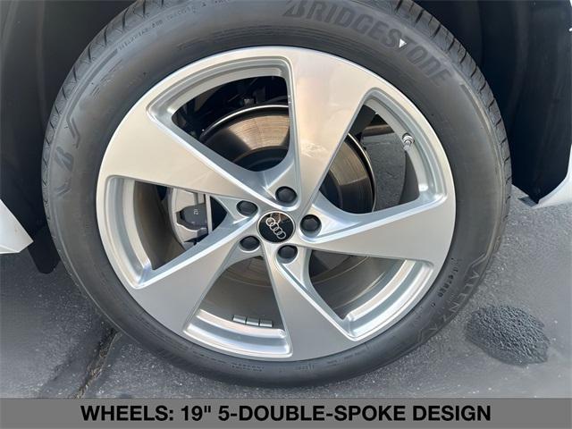 new 2025 Audi Q5 car, priced at $61,300