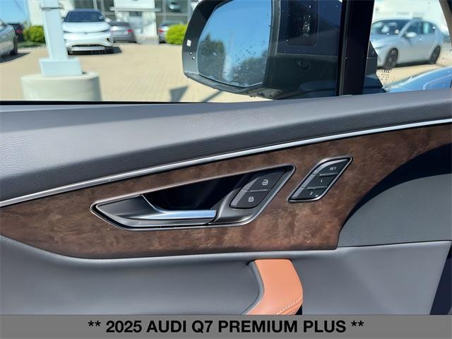 new 2025 Audi Q7 car, priced at $73,350