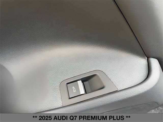 new 2025 Audi Q7 car, priced at $73,995