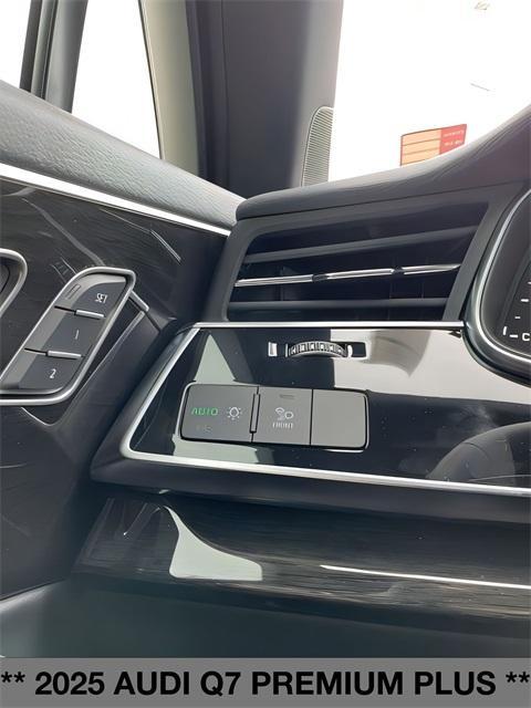 new 2025 Audi Q7 car, priced at $73,995
