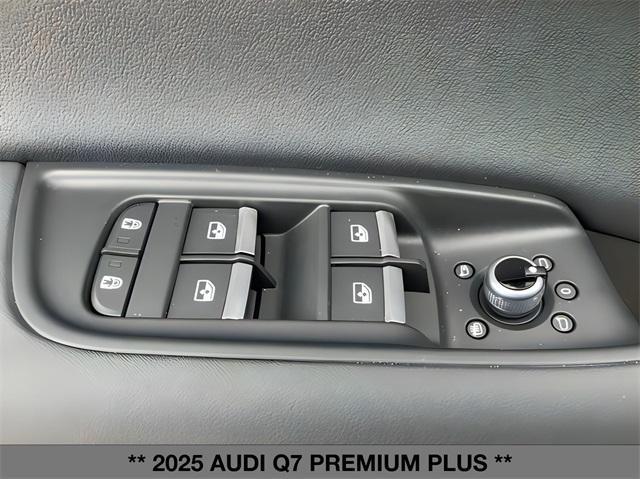 new 2025 Audi Q7 car, priced at $73,995