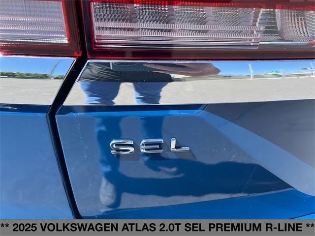 new 2025 Volkswagen Atlas car, priced at $56,366