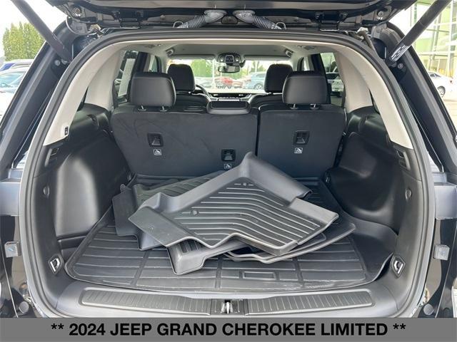 used 2024 Jeep Grand Cherokee car, priced at $34,999