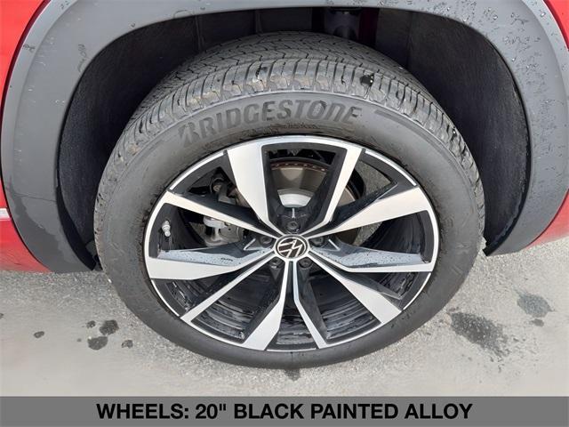 used 2025 Volkswagen Atlas Cross Sport car, priced at $42,998