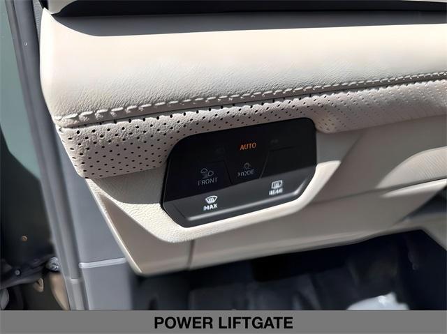 new 2025 Volkswagen Atlas car, priced at $47,545
