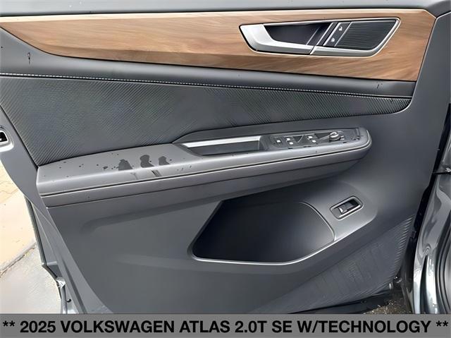 new 2025 Volkswagen Atlas car, priced at $44,990