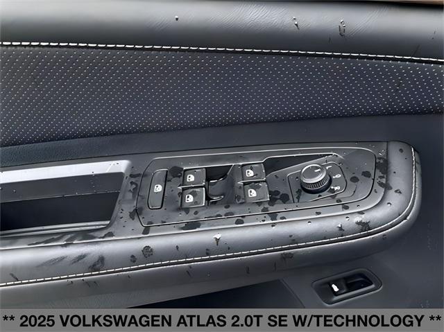 new 2025 Volkswagen Atlas car, priced at $45,995