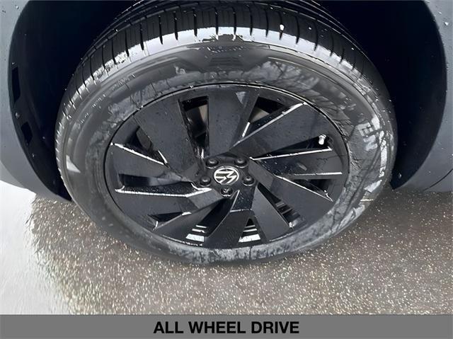 new 2025 Volkswagen Atlas car, priced at $45,995