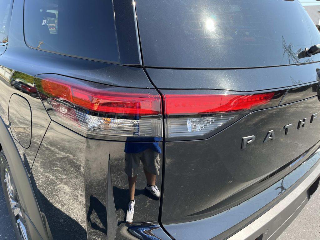new 2025 Nissan Pathfinder car, priced at $35,606