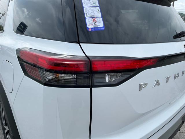 new 2025 Nissan Pathfinder car, priced at $48,548