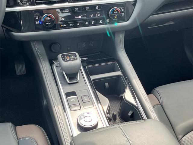 new 2025 Nissan Pathfinder car, priced at $48,548
