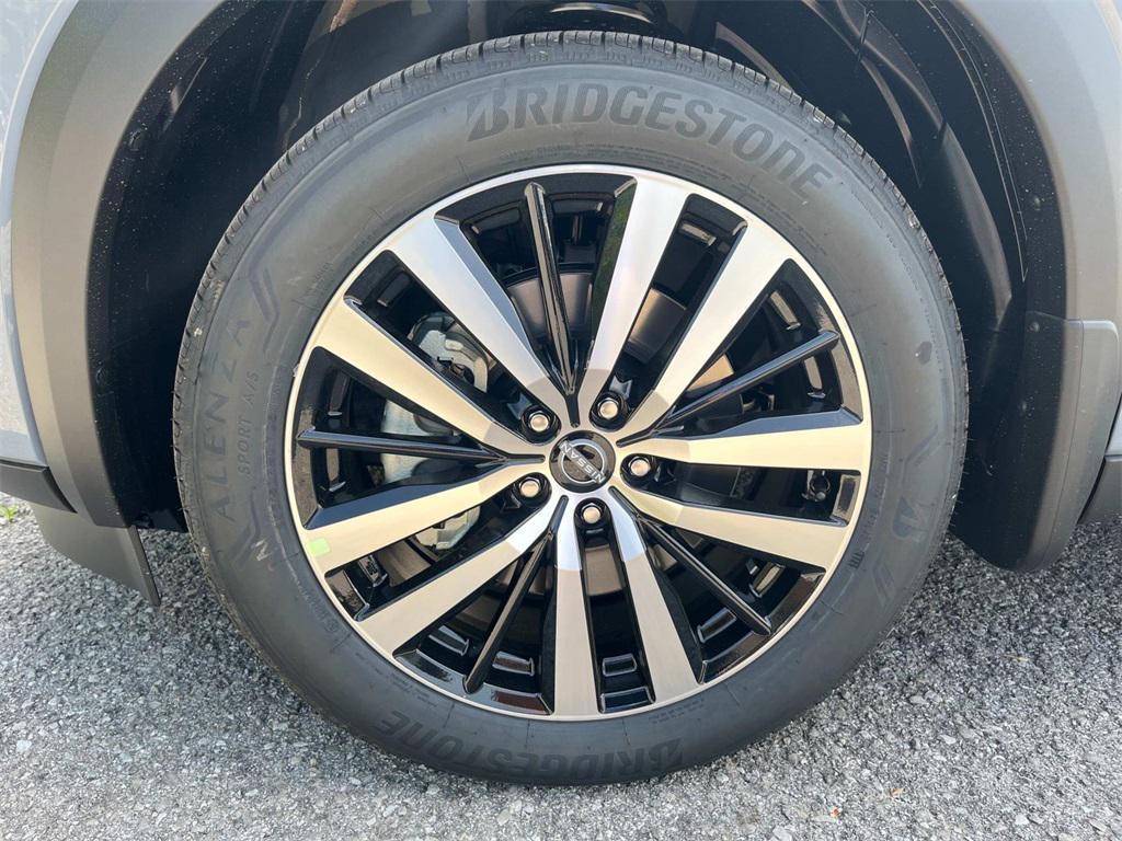 new 2025 Nissan Pathfinder car, priced at $50,348