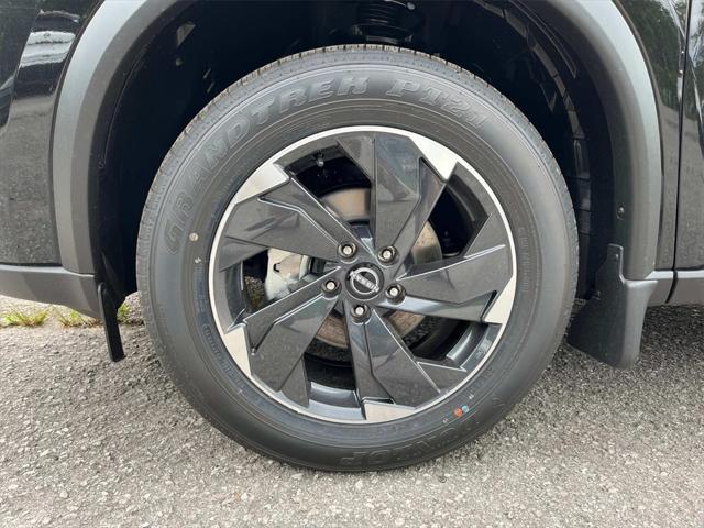 new 2025 Nissan Rogue car, priced at $30,677