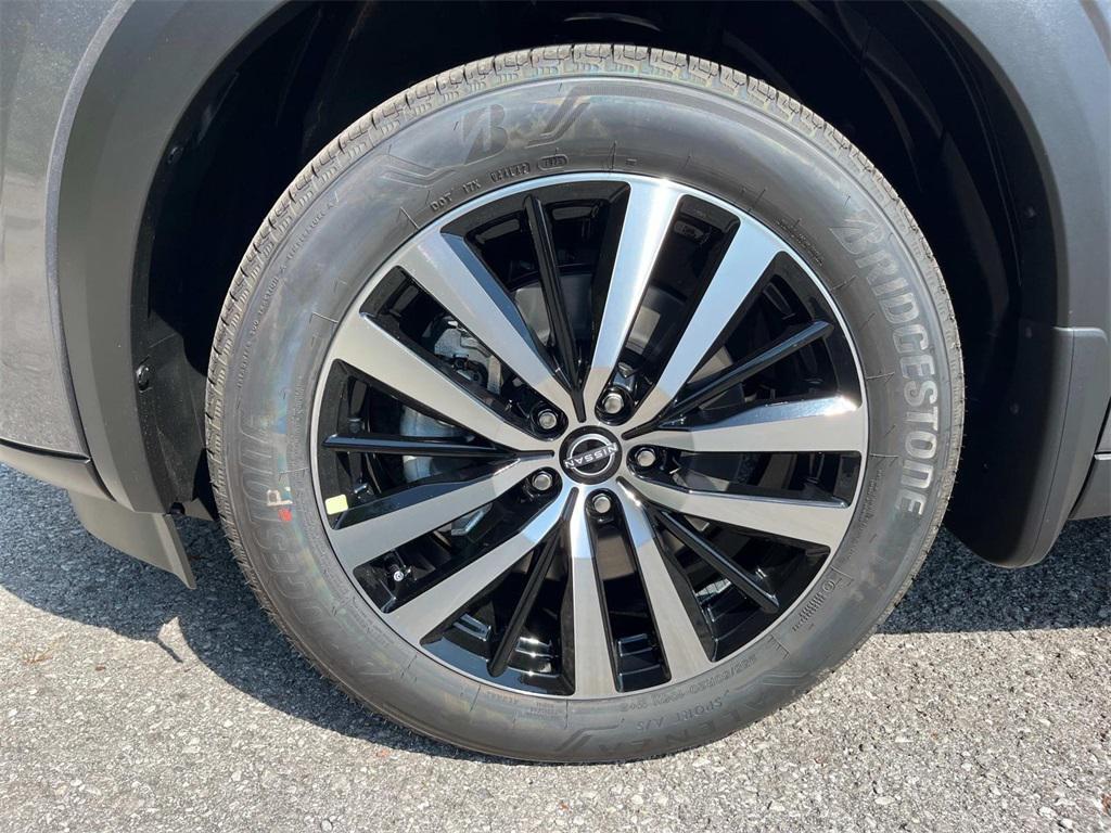 new 2025 Nissan Pathfinder car, priced at $49,101