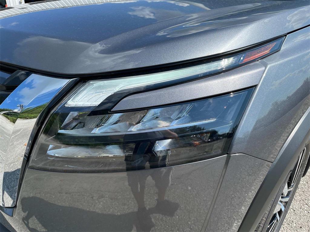 new 2025 Nissan Pathfinder car, priced at $49,101