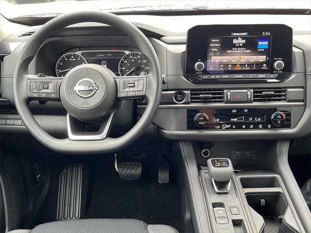 new 2025 Nissan Pathfinder car, priced at $34,991