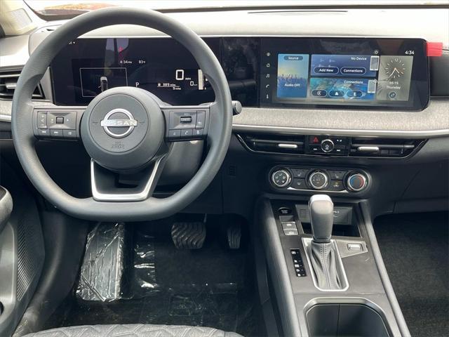 new 2025 Nissan Kicks car, priced at $27,885