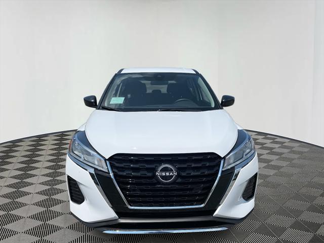 new 2025 Nissan Kicks car, priced at $21,949