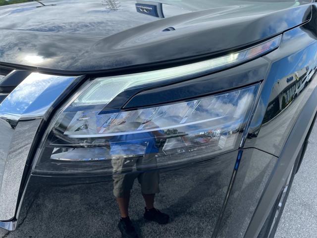 new 2025 Nissan Pathfinder car, priced at $34,991