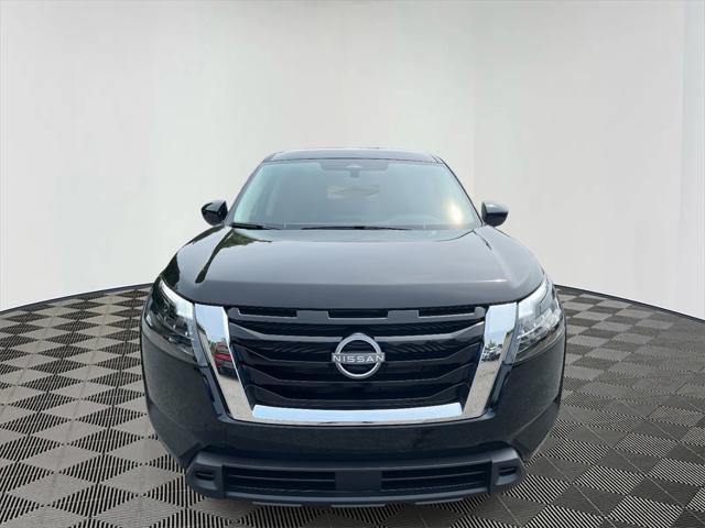 new 2025 Nissan Pathfinder car, priced at $34,991