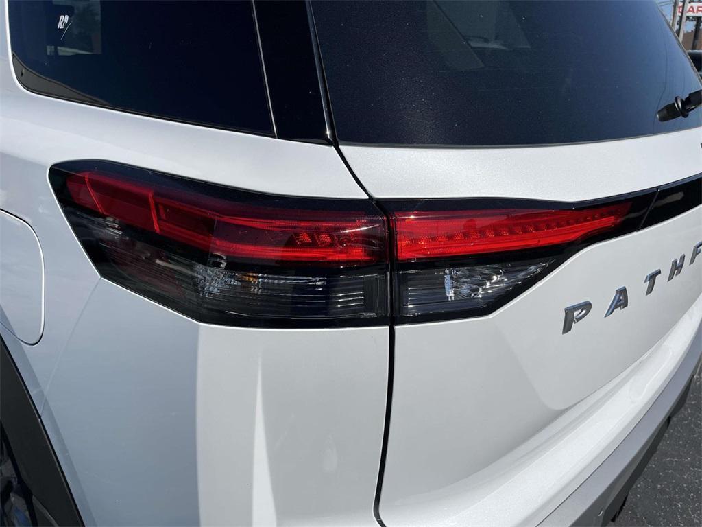 new 2025 Nissan Pathfinder car, priced at $40,844