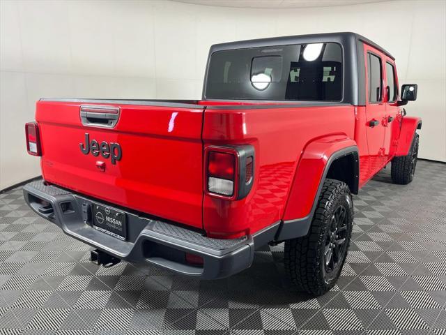 used 2022 Jeep Gladiator car, priced at $28,399