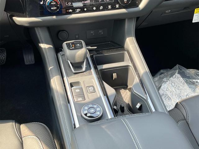 new 2025 Nissan Pathfinder car, priced at $45,176