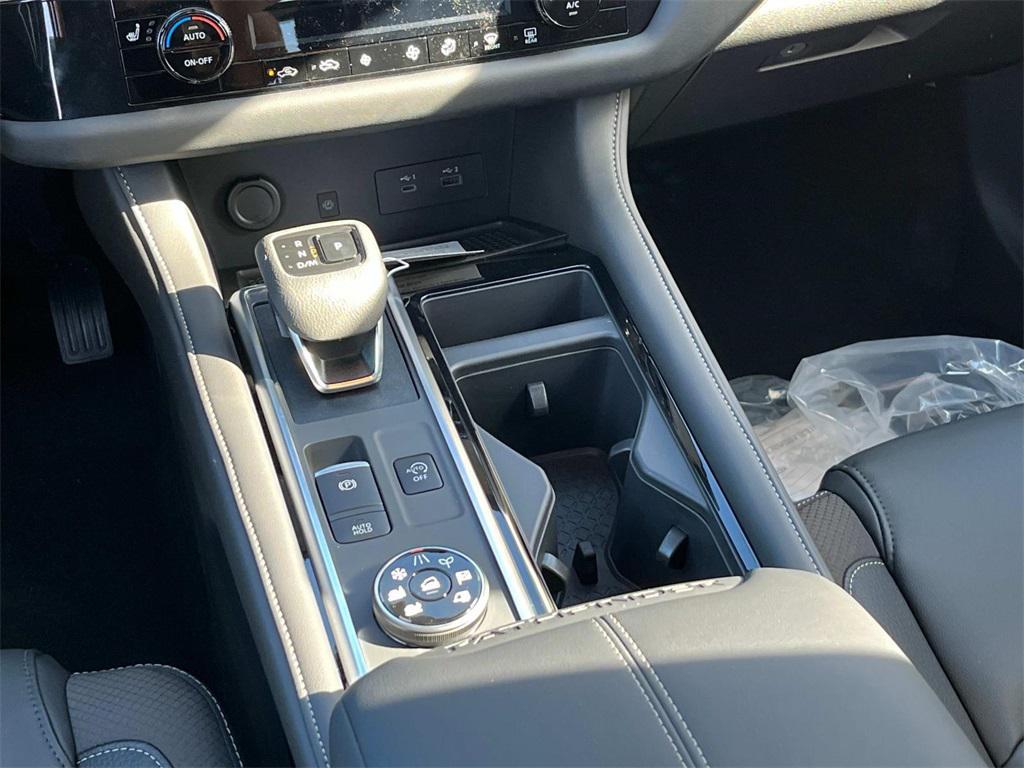 new 2025 Nissan Pathfinder car, priced at $46,123