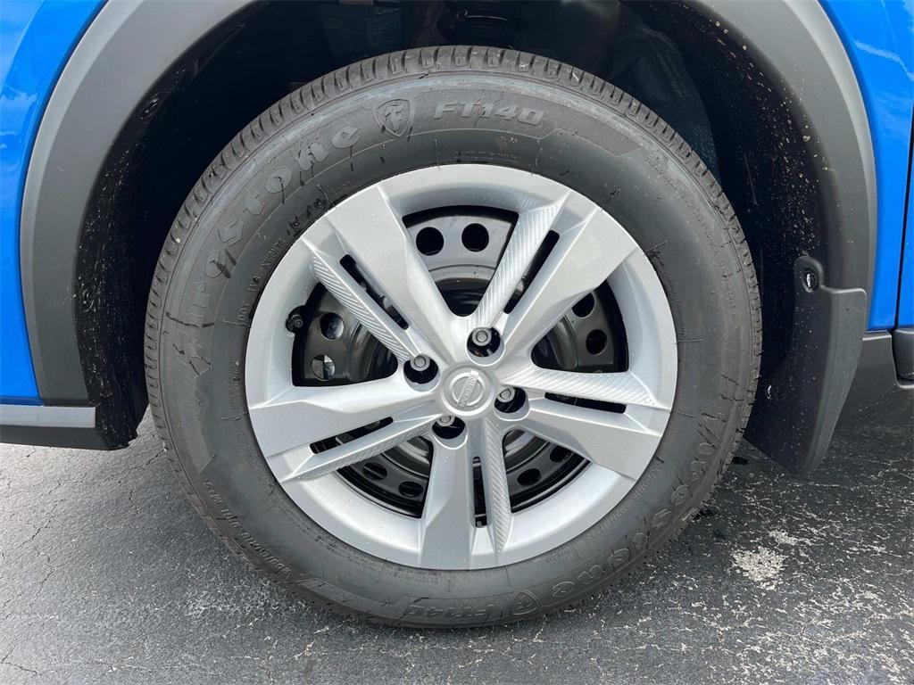 new 2025 Nissan Kicks car, priced at $21,949