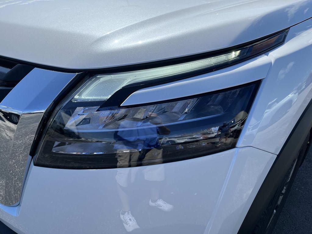 new 2025 Nissan Pathfinder car, priced at $37,089