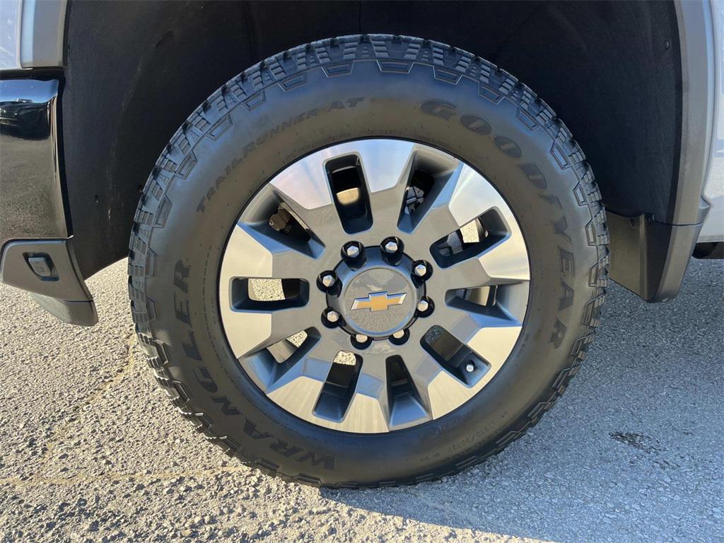 used 2024 Chevrolet Silverado 2500 car, priced at $52,977