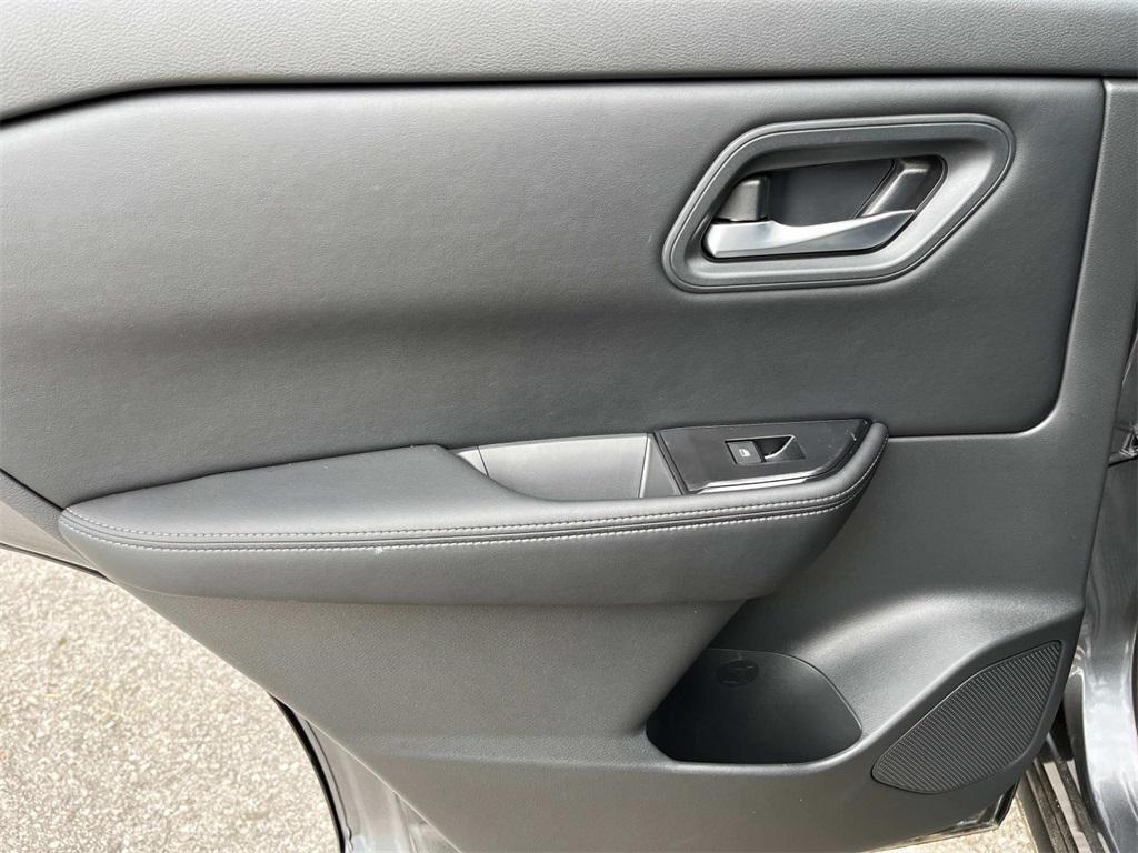 new 2025 Nissan Rogue car, priced at $29,376