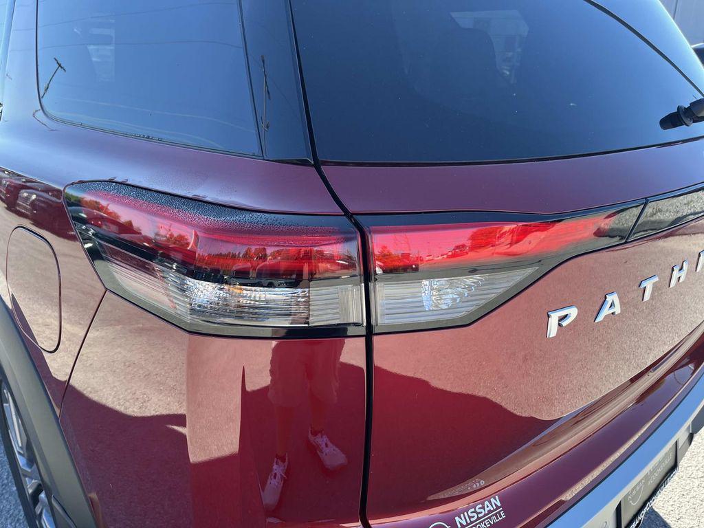 new 2025 Nissan Pathfinder car, priced at $39,248