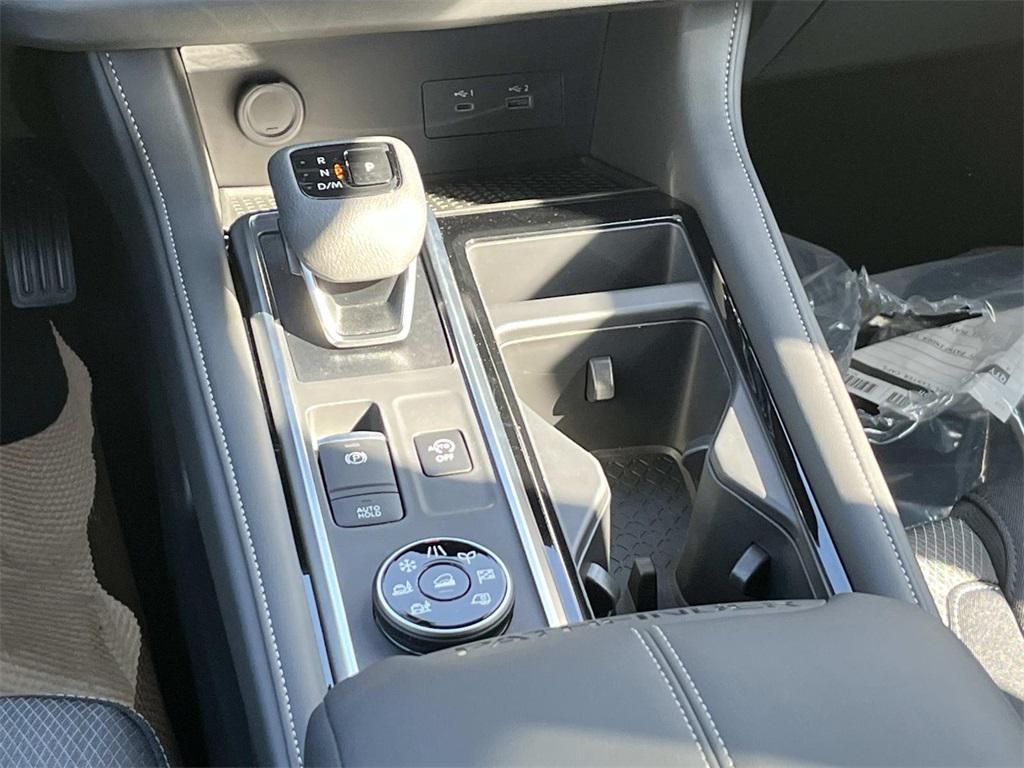 new 2025 Nissan Pathfinder car, priced at $41,006