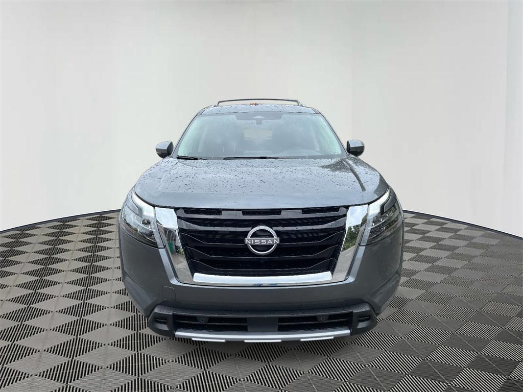 new 2025 Nissan Pathfinder car, priced at $40,728