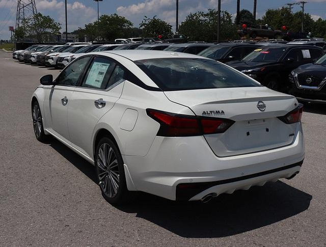 new 2024 Nissan Altima car, priced at $32,905