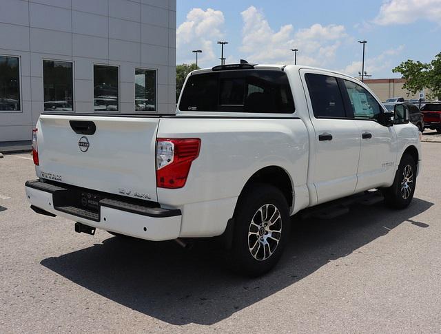 new 2024 Nissan Titan car, priced at $45,924