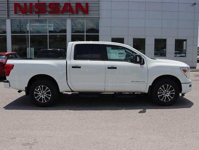 new 2024 Nissan Titan car, priced at $45,924