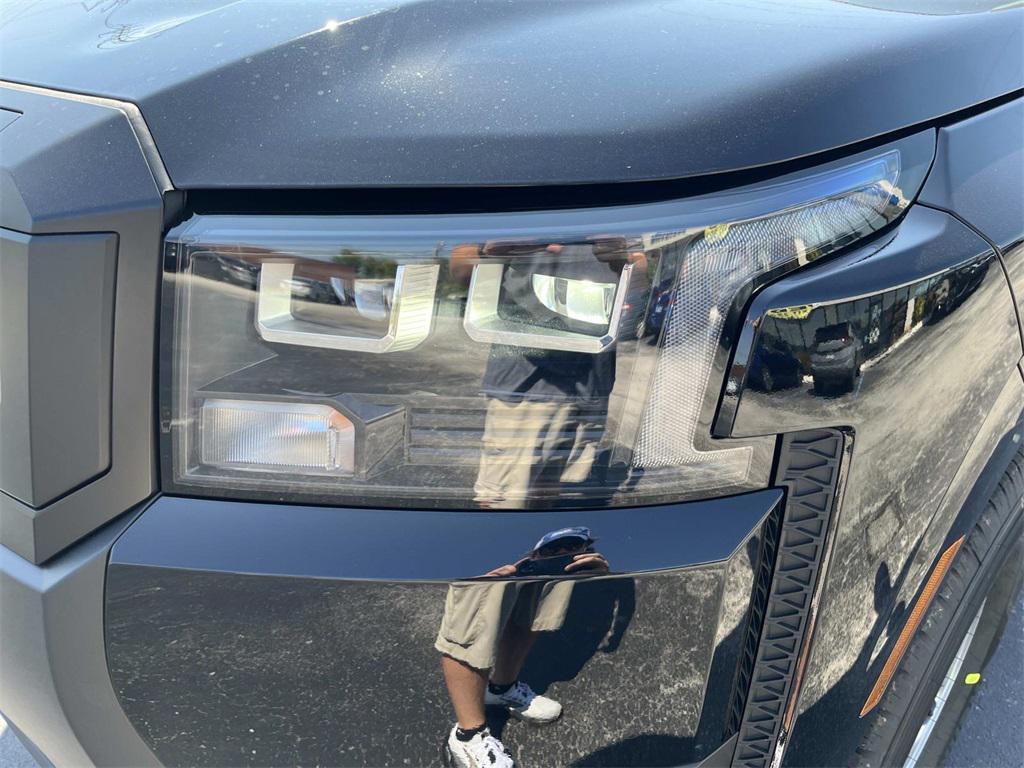new 2026 Nissan Frontier car, priced at $37,040