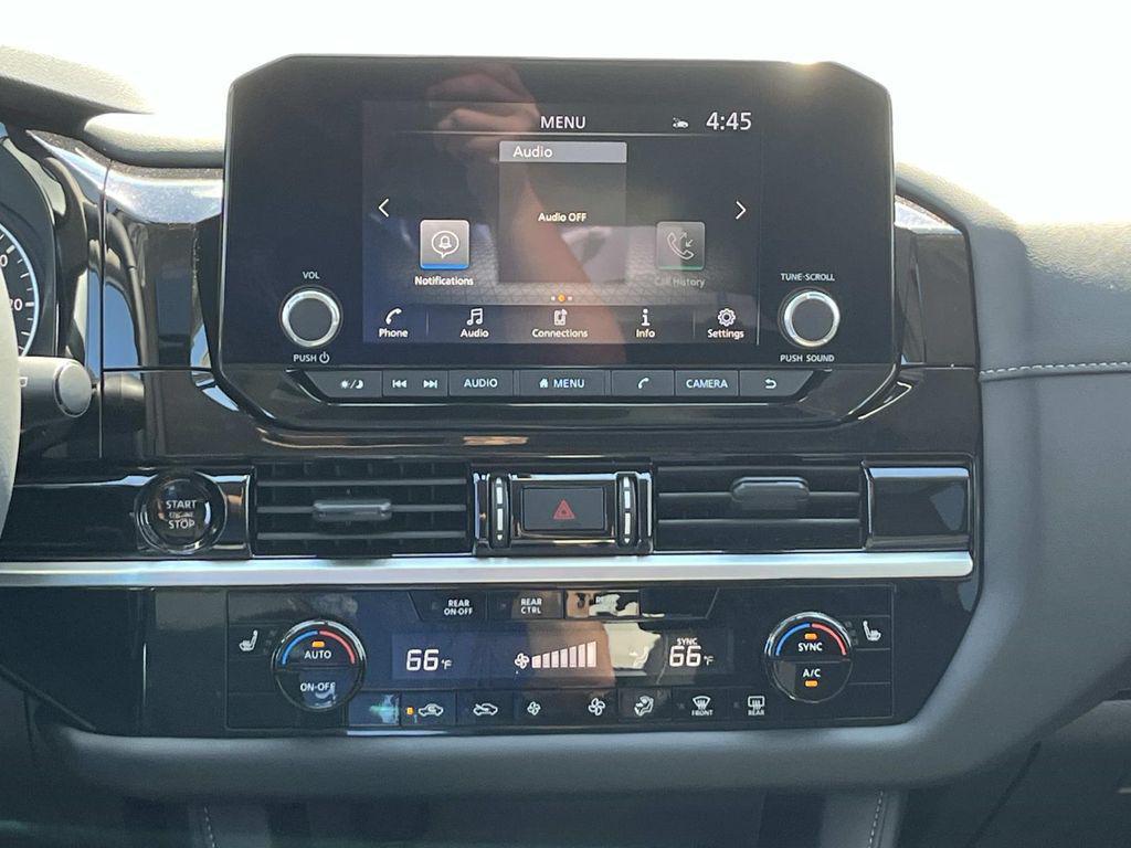 new 2025 Nissan Pathfinder car, priced at $34,577