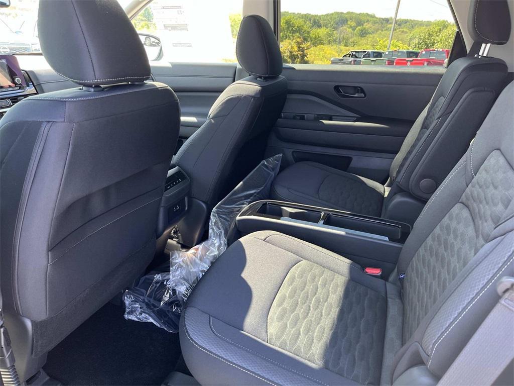 new 2025 Nissan Pathfinder car, priced at $37,377